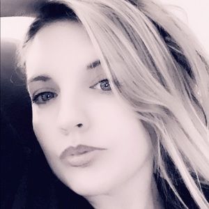 Meet your Posher, Brittney